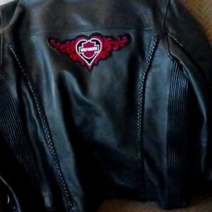 I'm selling a leather coat don't need it anymore